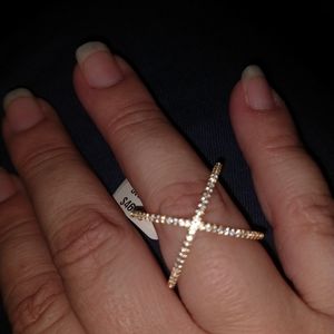 925 Rose Sterling Silver criss cross ring. NWT